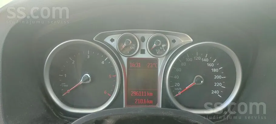 Ford Focus 2008 photo 4