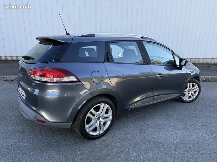 Renault Clio 2017 photo 2