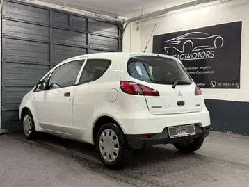 Mitsubishi Colt 2010 photo 3