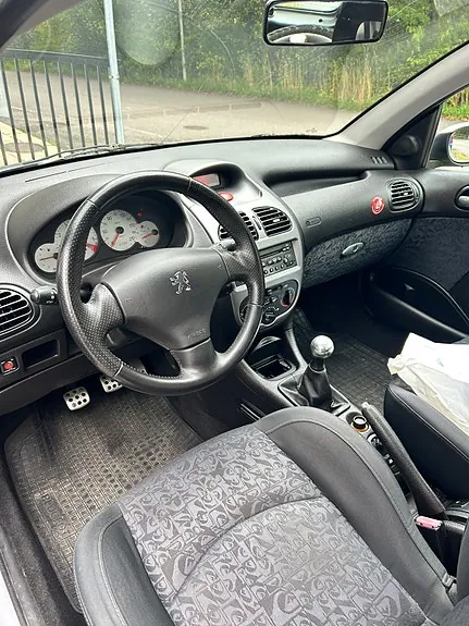 Peugeot 206 2004 photo 2