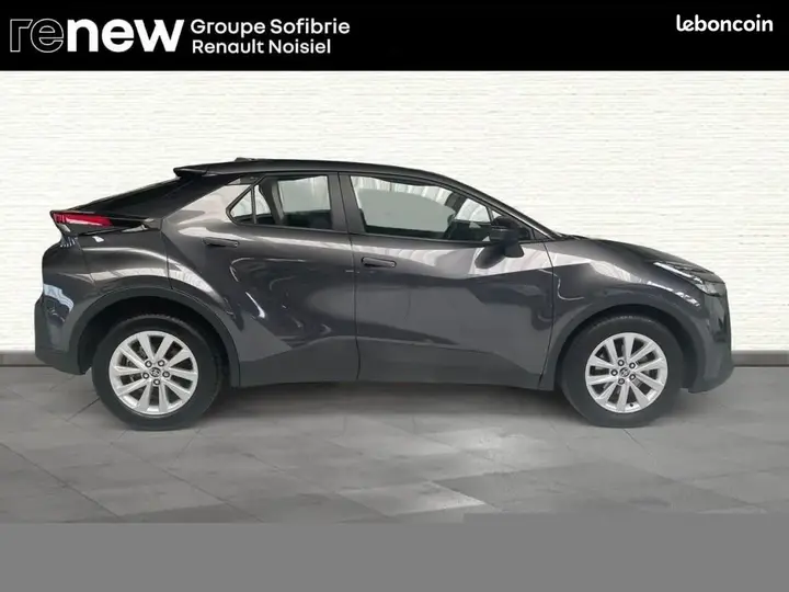 Toyota C-Hr 2025 photo 3