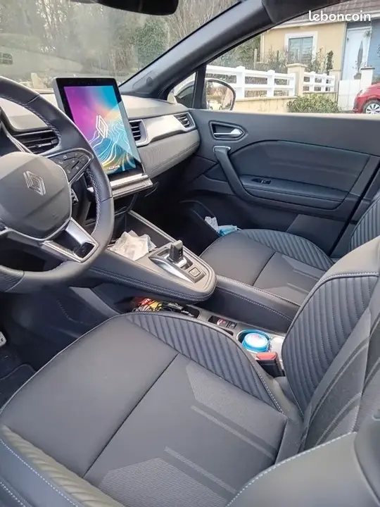 Renault Captur 2025 photo 3