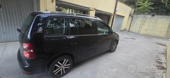 Volkswagen Touran 2008 photo 3