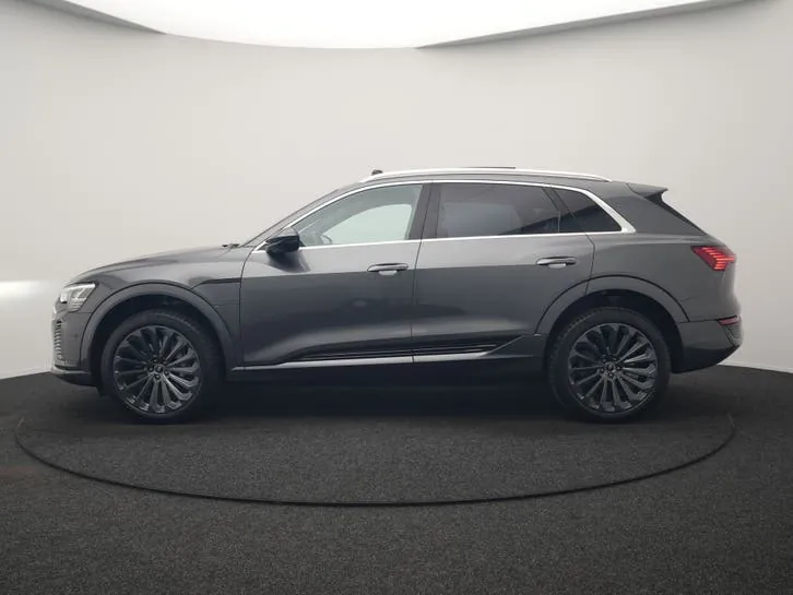 Audi Q8 E-Tron 2024 photo 2
