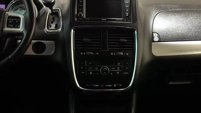 Dodge Grand Caravan 2018 photo 4