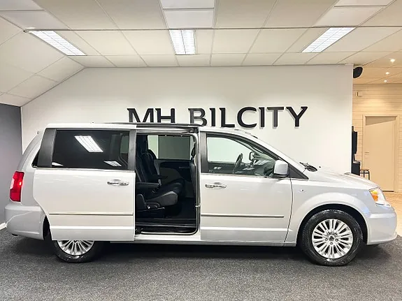 Lancia Voyager 2012 photo 5