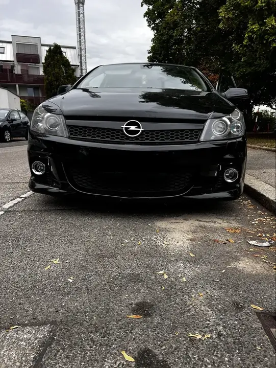 Opel Astra H Gtc