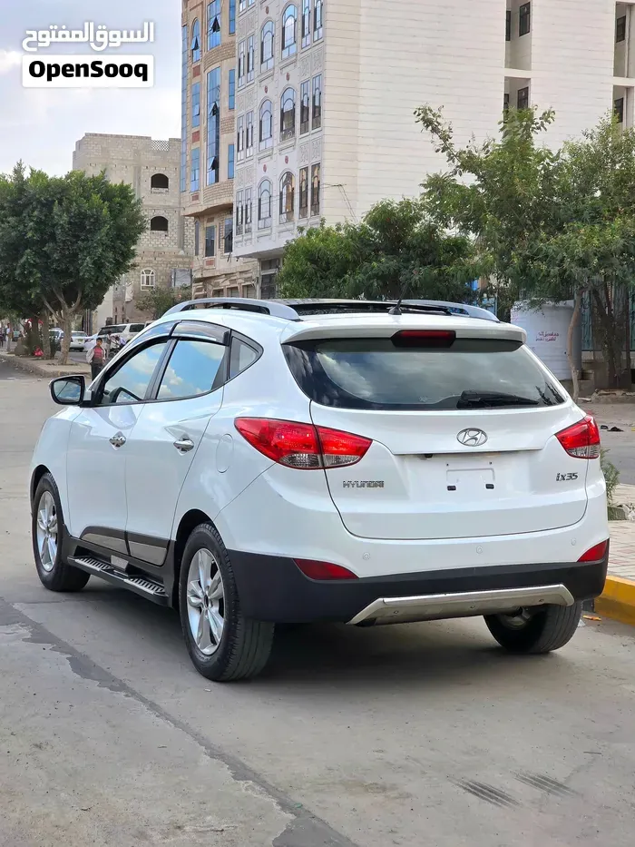 Hyundai Tucson 2012 photo 2