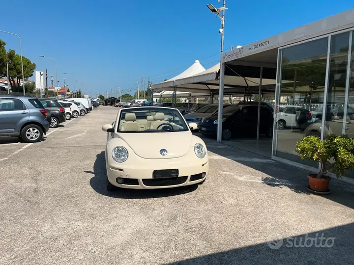 Volkswagen Beetle 2010 photo 2
