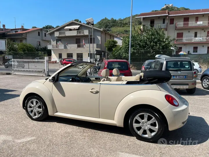 Volkswagen Beetle 2010 photo 5
