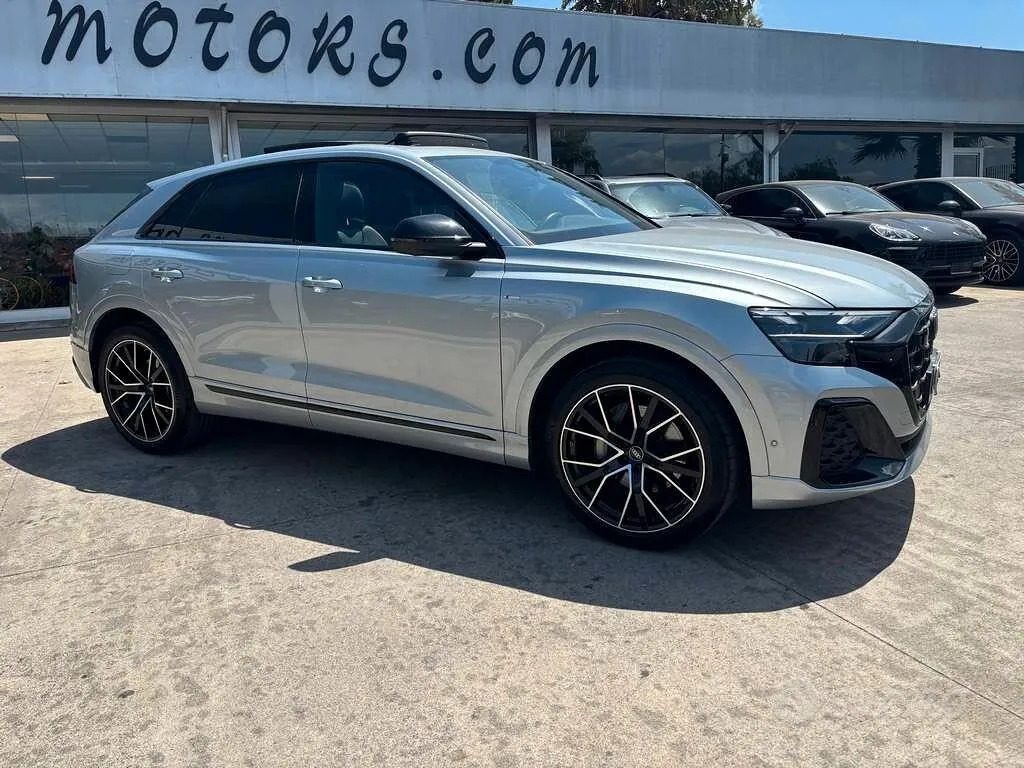 Audi Q8 2025 photo 3