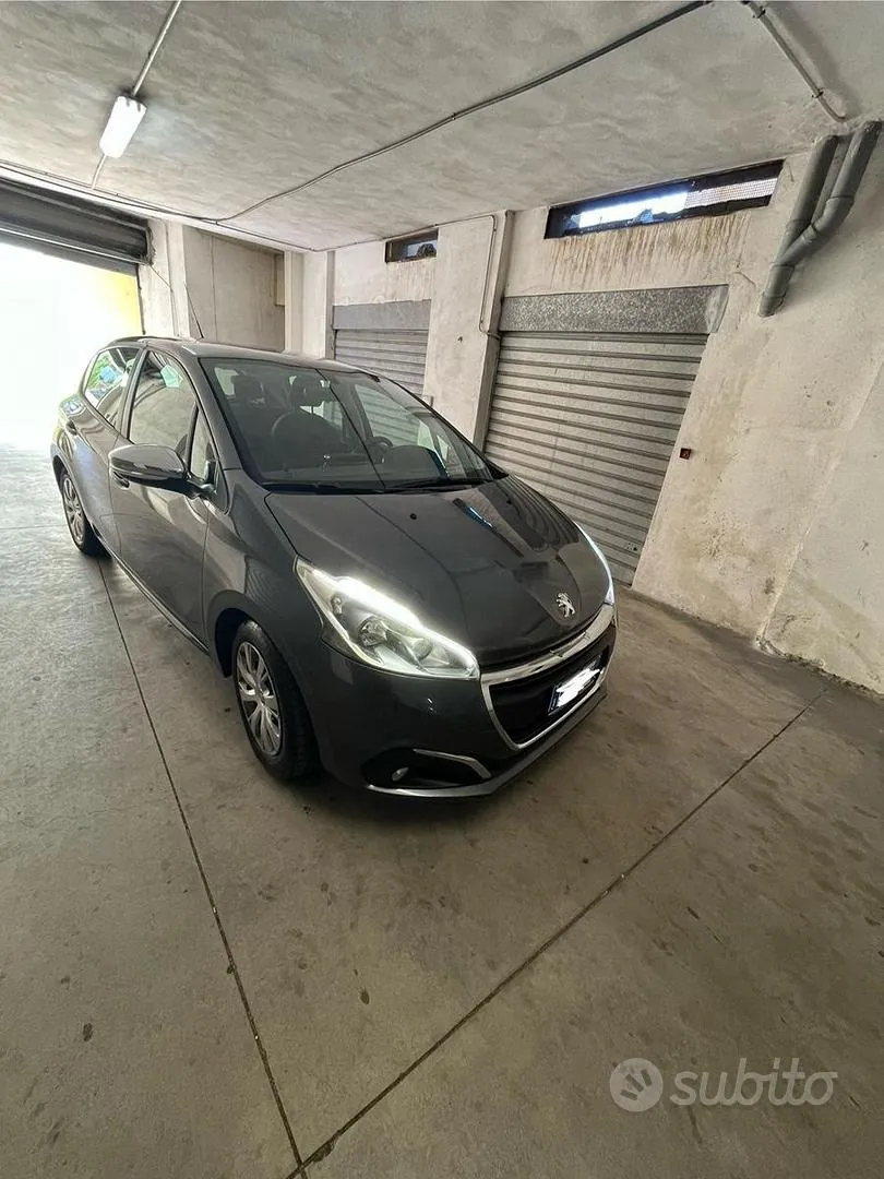 Peugeot 208 2019 photo 3