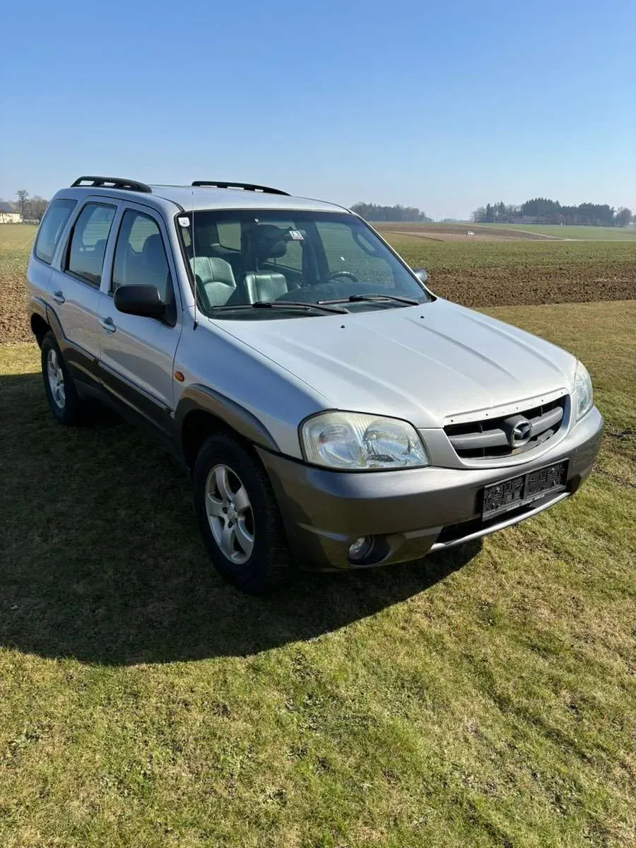 Mazda Tribute 2003 photo 2