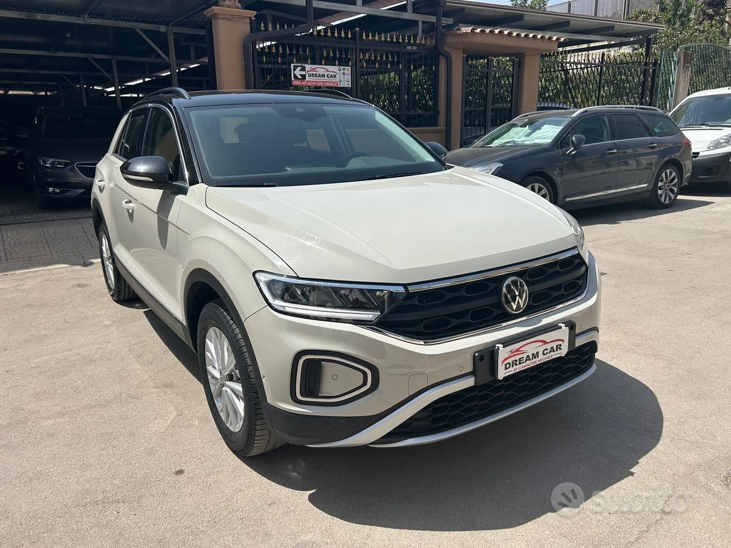 Volkswagen T-Roc 2023 photo 4