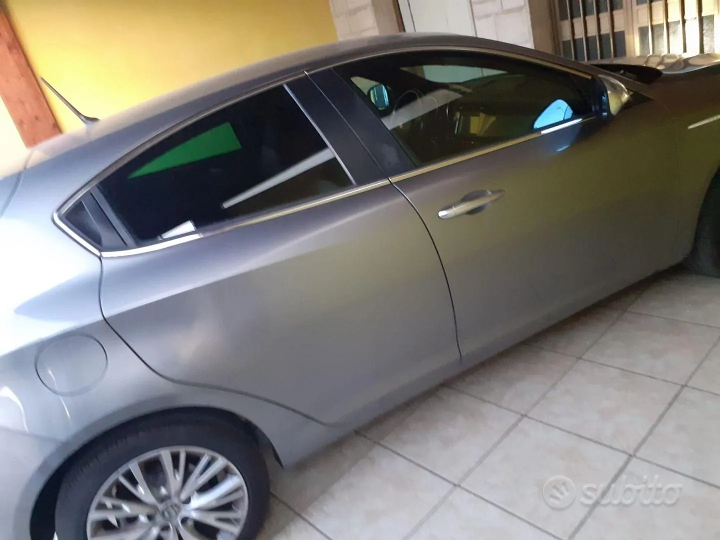 Alfa Romeo Giulietta 2011 photo 3