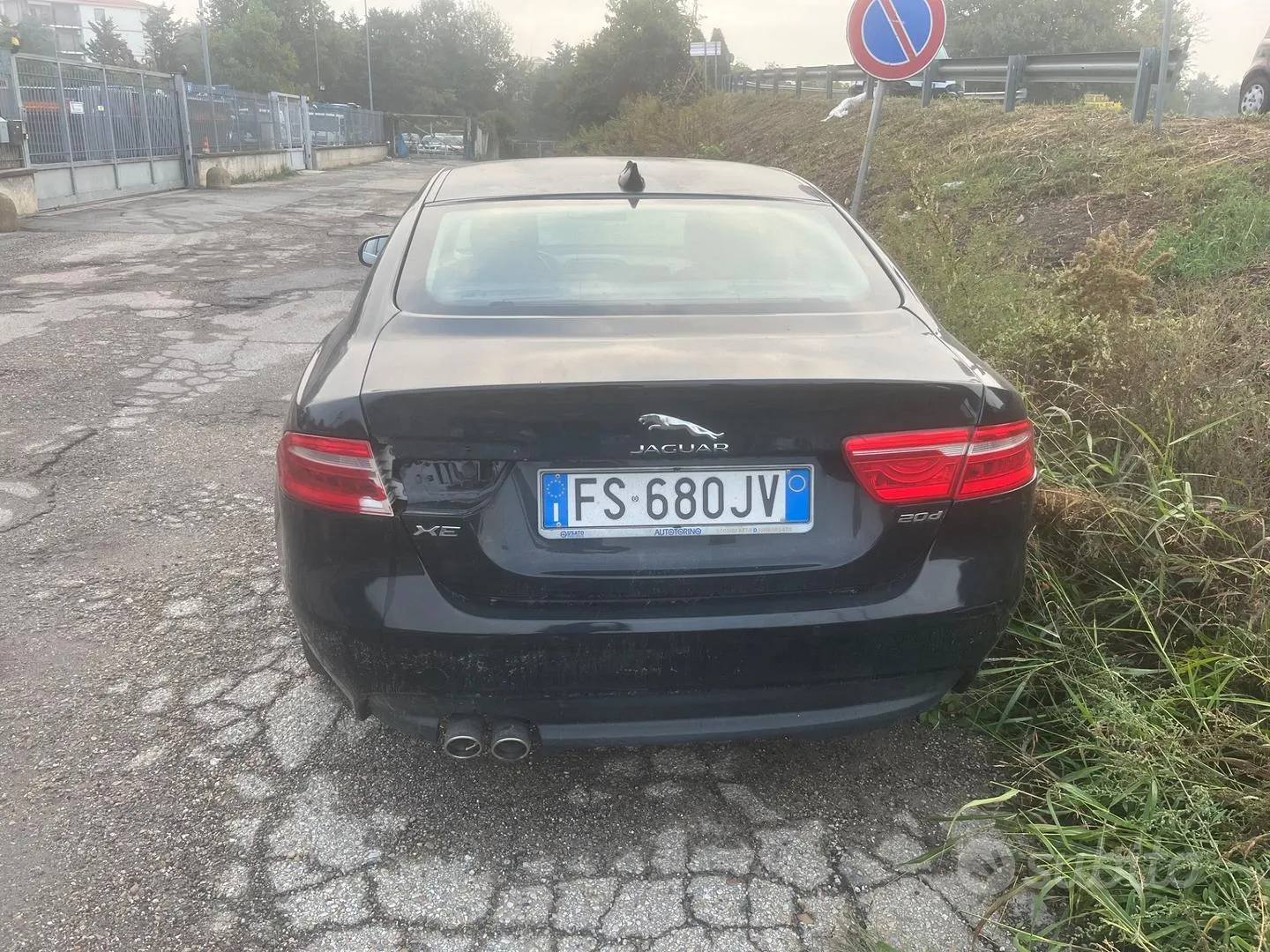 Jaguar Xe 2018 photo 5