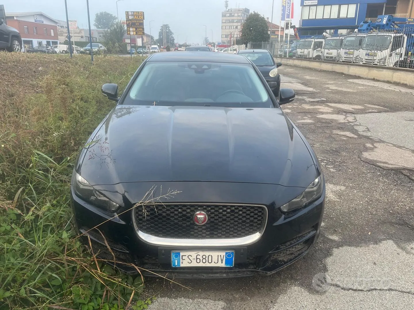 Jaguar Xe 2018 photo 3