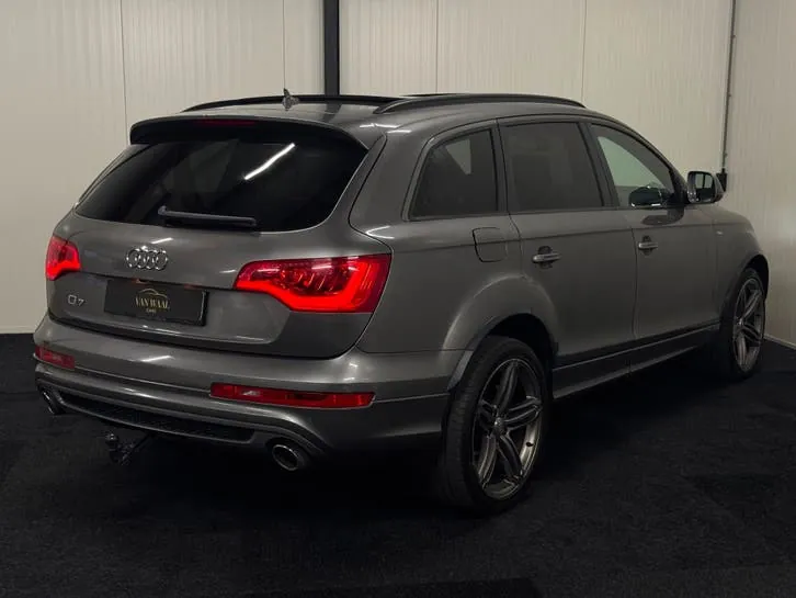 Audi Q7 2011 photo 3