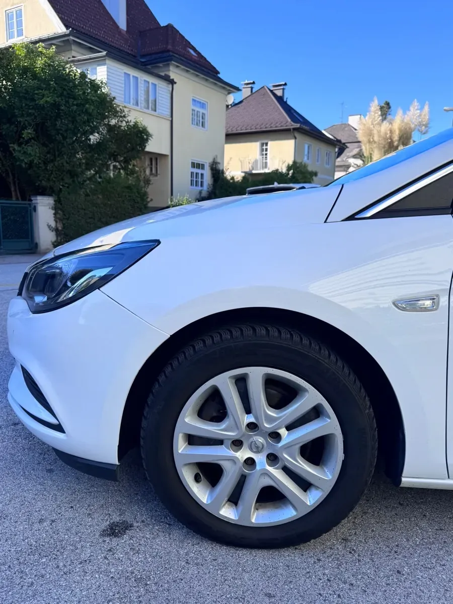 Opel Astra 2015 photo 3