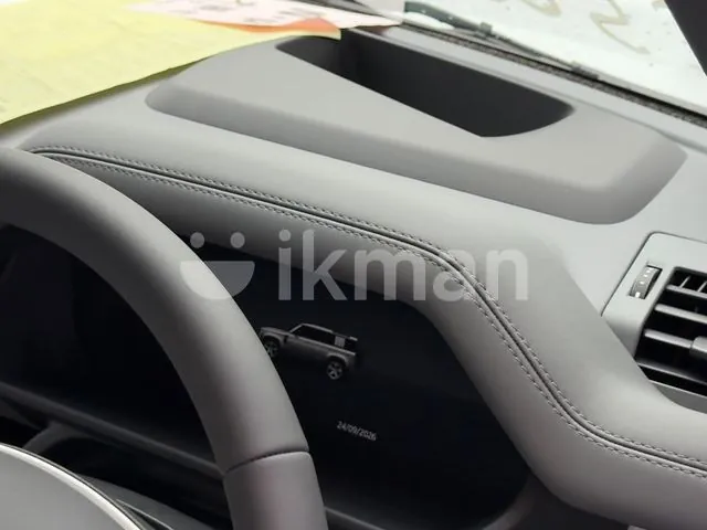 Land Rover Defender 2026 photo 2