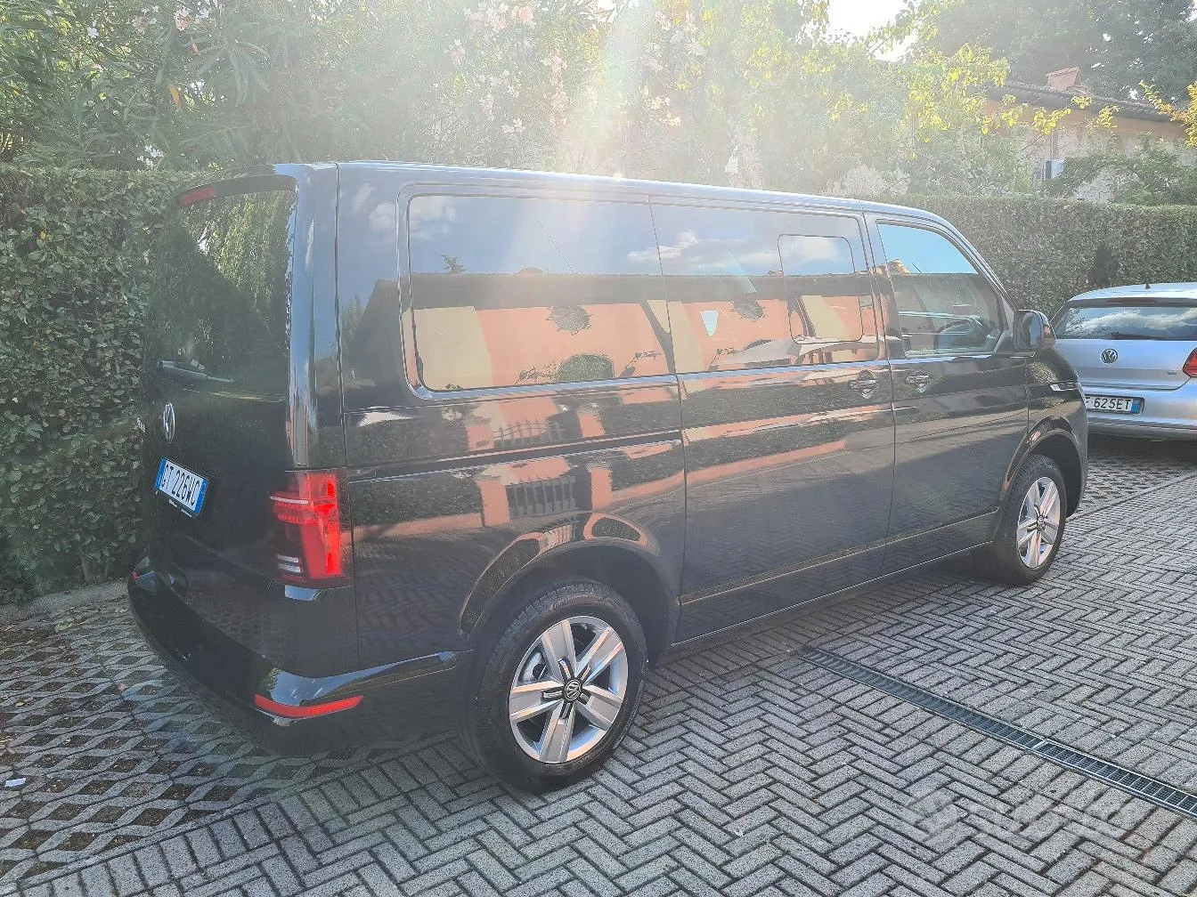 Volkswagen Caravelle 2024 photo 2