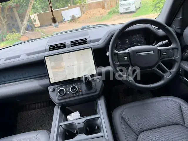Land Rover Defender 2026 photo 5