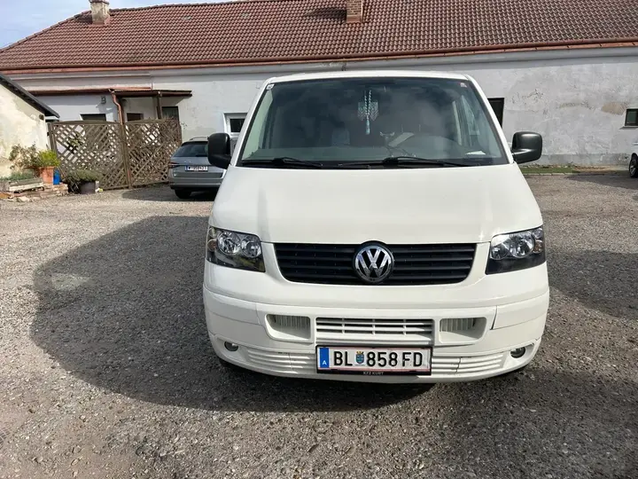 Volkswagen T5 2007 photo 2