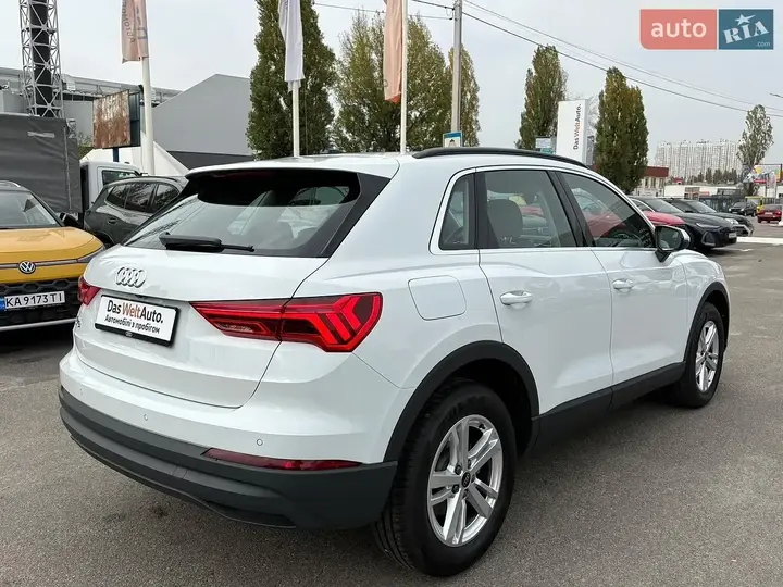 Audi Q3 2025 photo 4
