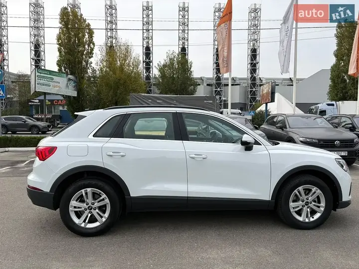 Audi Q3 2025 photo 3