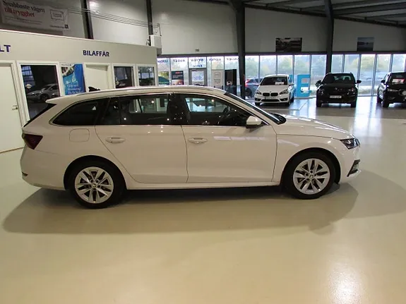 Skoda Octavia 2023 photo 4
