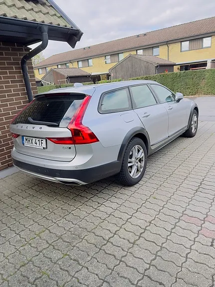 Volvo V90 Cross Country