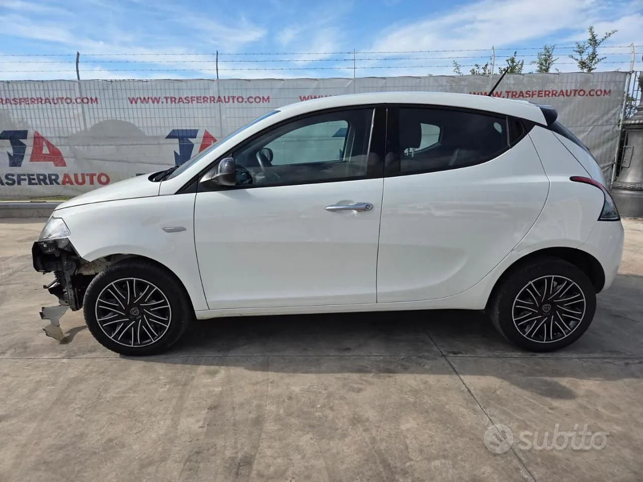 Lancia Ypsilon 2024 photo 2