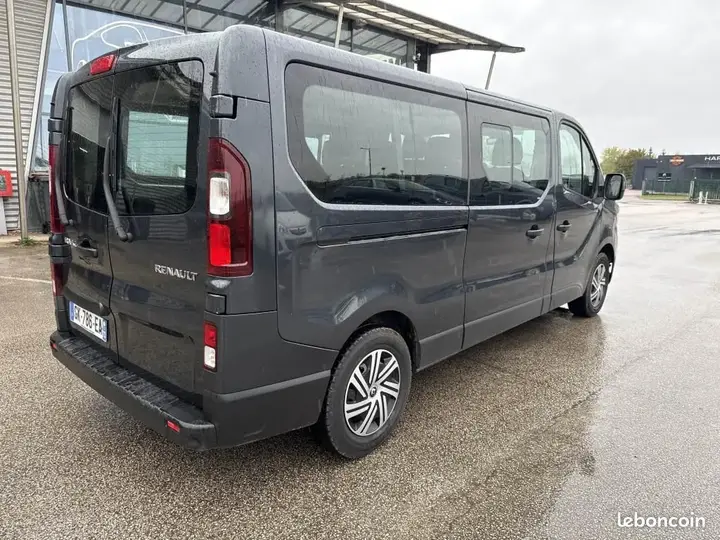 Renault Trafic 2022 photo 4