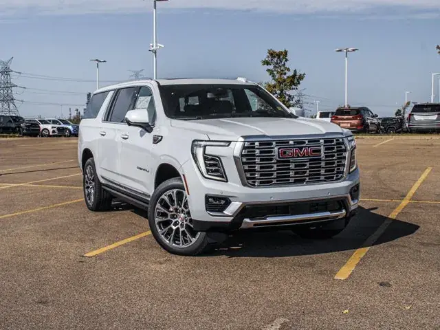 GMC Yukon Xl 2026 photo 2