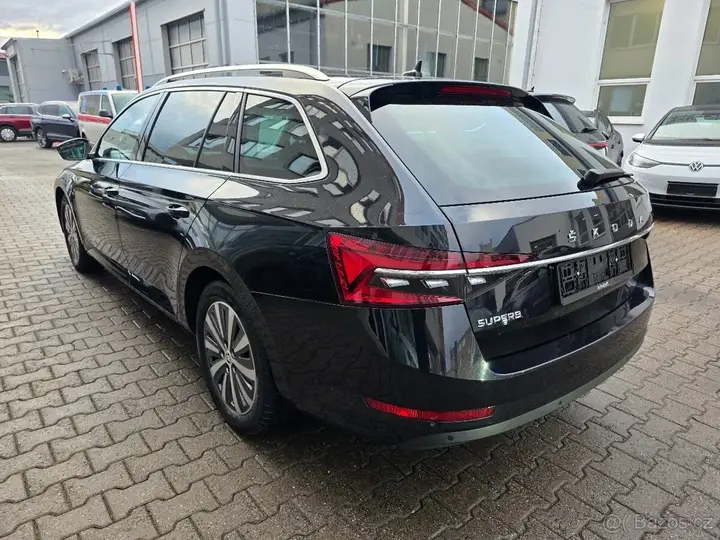 Skoda Superb 2023 photo 4