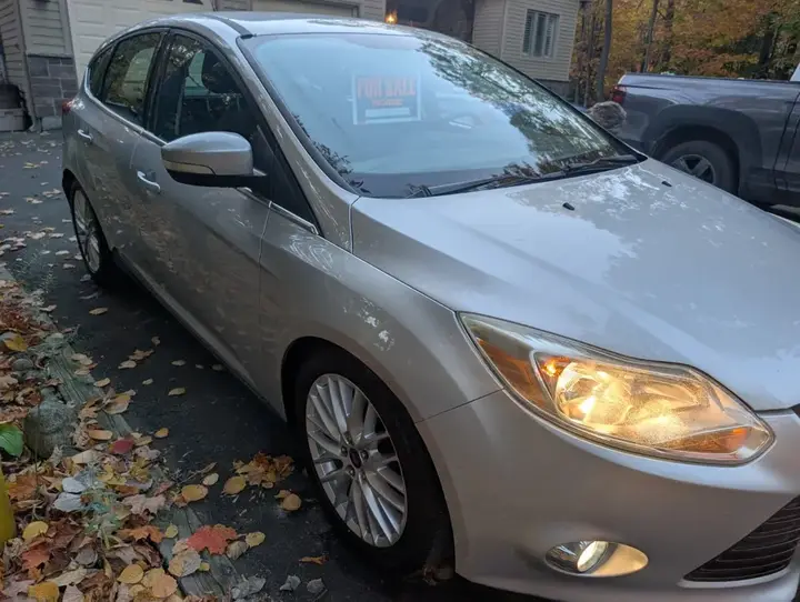 Ford Focus 2012 photo 3