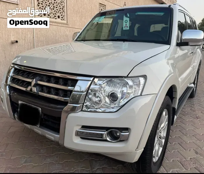 Mitsubishi Pajero 2015 photo 2