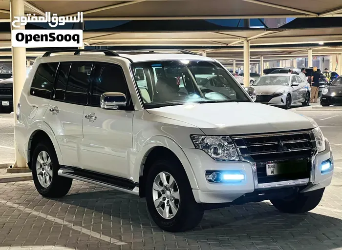 Mitsubishi Pajero 2017 photo 2