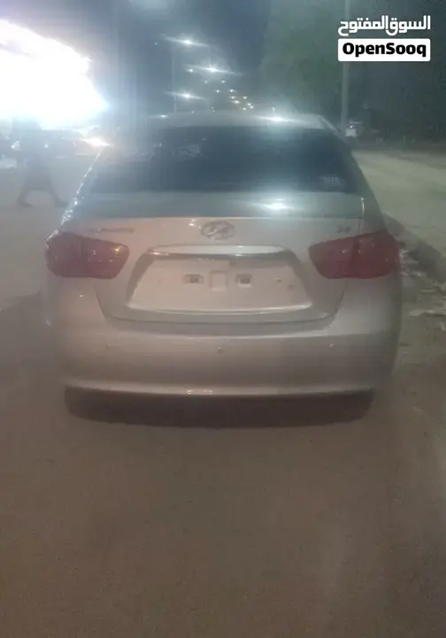 Hyundai Avante 2010 photo 2