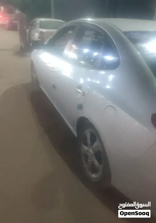 Hyundai Avante 2010 photo 3
