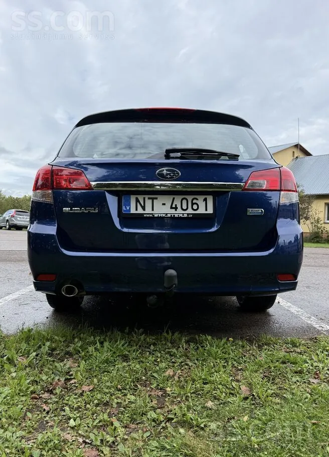 Subaru Legacy 2012 photo 4