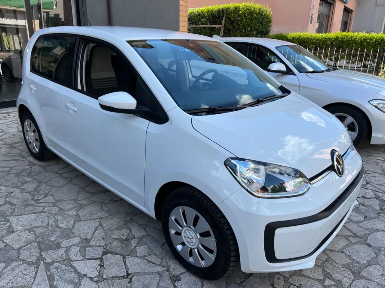 Volkswagen Up 2021 photo 3