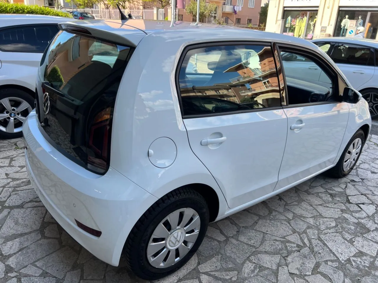 Volkswagen Up 2021 photo 5