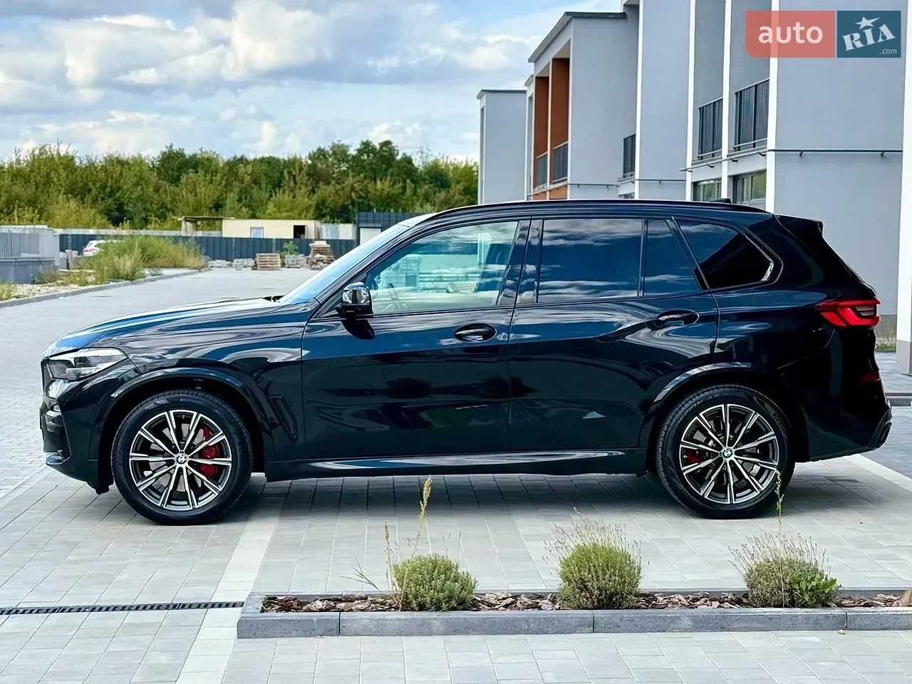 BMW X5 2021 photo 2