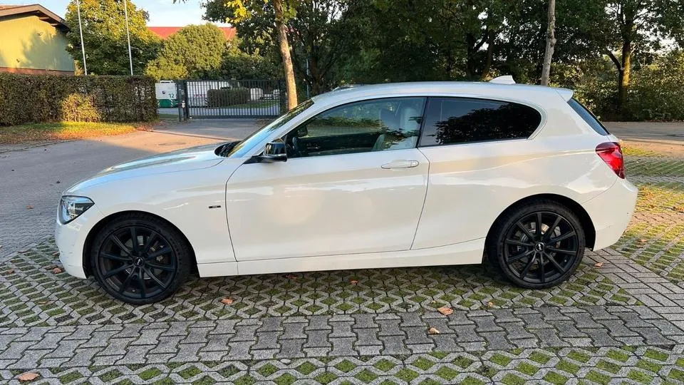 BMW 125I Coupé