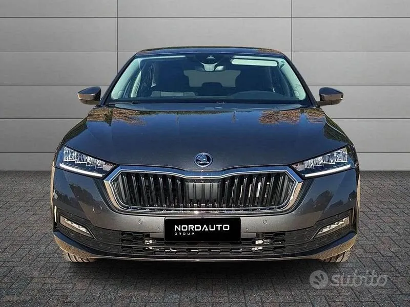 Skoda Octavia 2023 photo 4