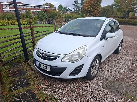 Opel Corsa 2011 photo 2