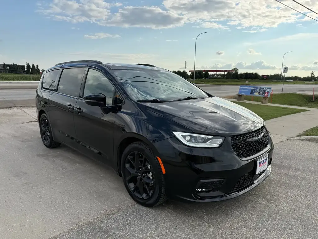 Chrysler Pacifica 2025 photo 3