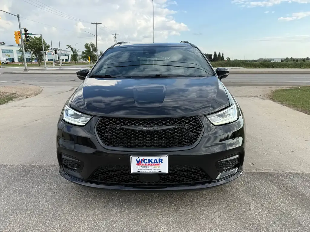 Chrysler Pacifica 2025 photo 2