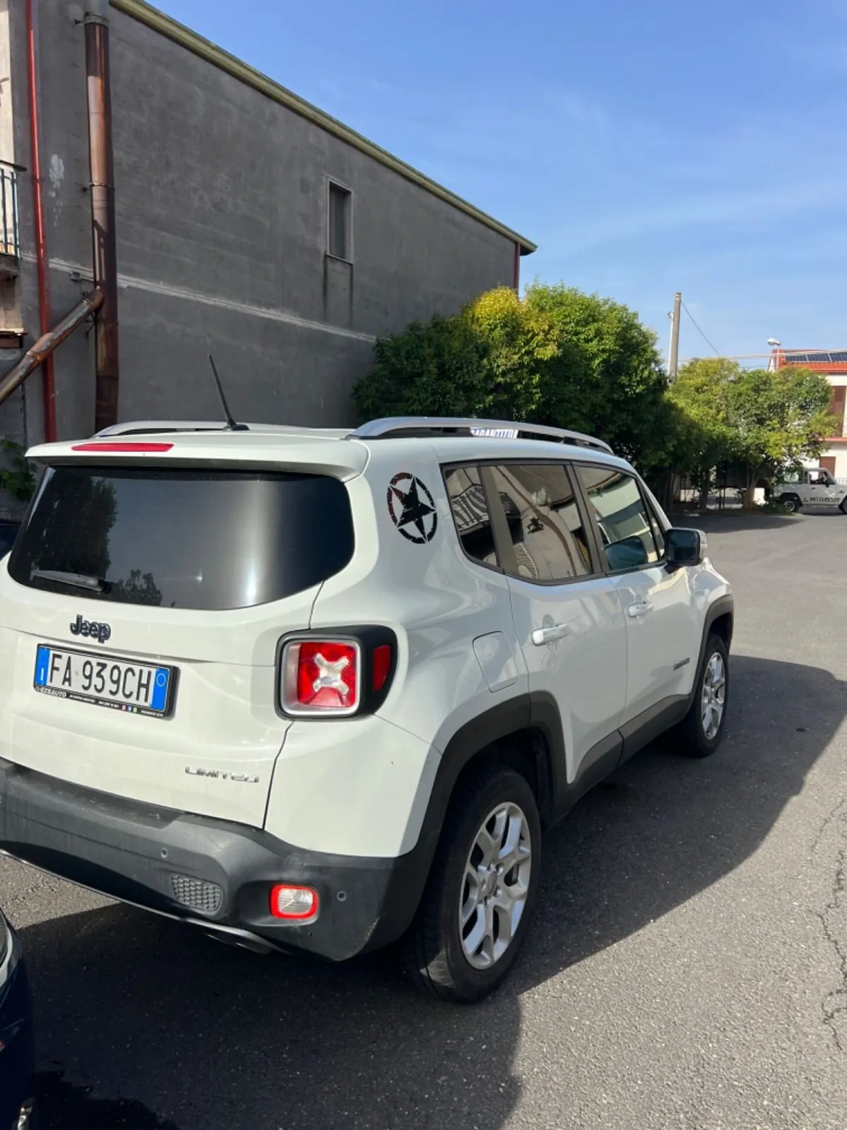 Jeep Renegade 2015 photo 5